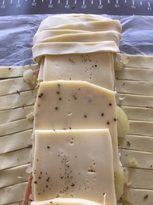Tresse feuilletée à la raclette